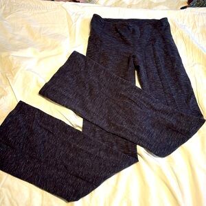 Athleta flared legging. SIZE SMALL-TALL